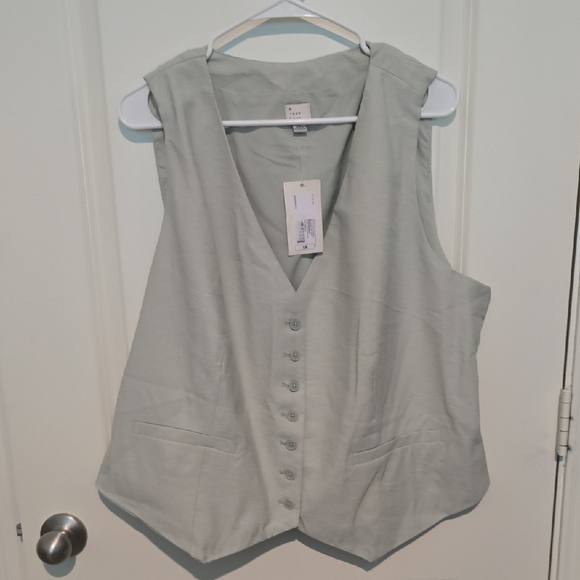 a new day Jackets & Blazers - a new day Women's Button Down Vest in Light Green